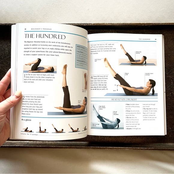 BOOK ⢠āDK Pilates Body in Motionā Fitness Book ⢠- Picture 4 of 9